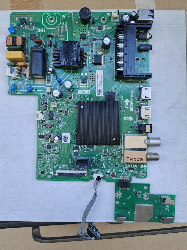 TK029 HISENSE 32E5606EE TP.MS36683T.PB758